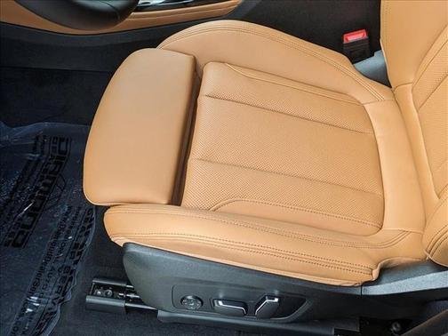 2025 BMW X4 xDrive30i
