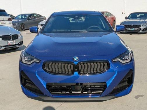 2026 BMW 230 i xDrive