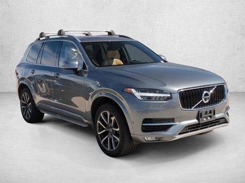 Gray Metallic 2017 Volvo XC90 T6 Momentum