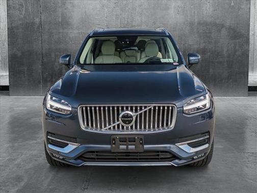 2022 Volvo XC90 T6 Inscription 7 Passenger
