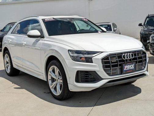 2022 Audi Q8 55 Premium Plus