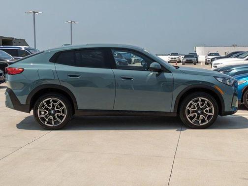 2025 BMW X2 xDrive28i