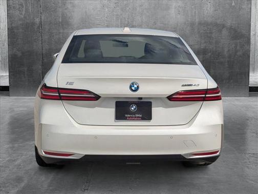 2025 BMW i5 eDrive40
