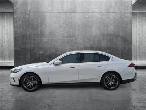 2025 BMW i5 eDrive40