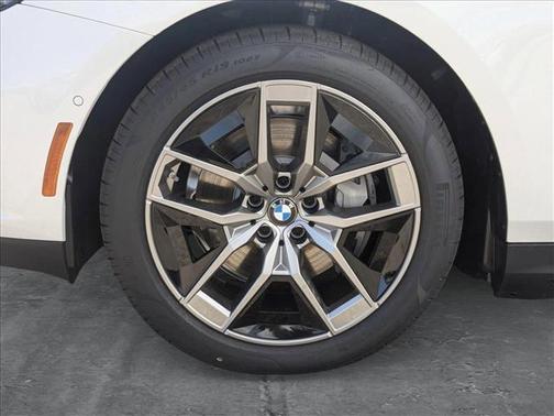 2025 BMW i5 eDrive40