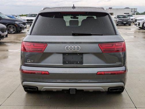 2019 Audi Q7 45 Premium Plus