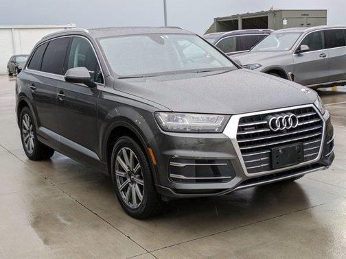 2019 Audi Q7 45 Premium Plus
