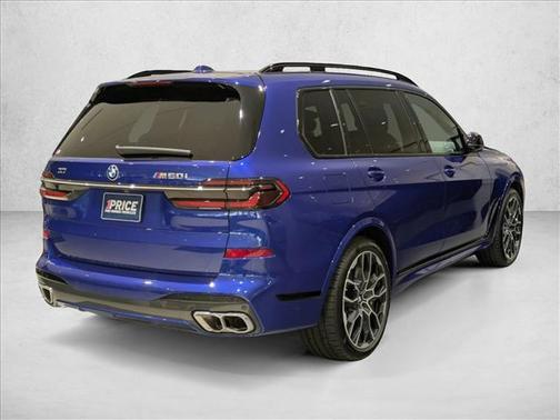 2025 BMW X7 M60i