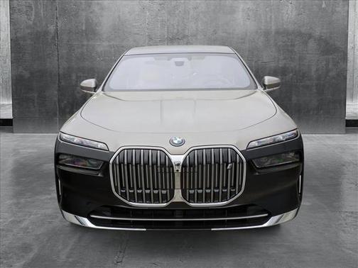 2025 BMW i7 xDrive60