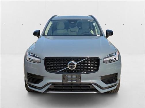 2023 Volvo XC90 Recharge Plug-In Hybrid T8 Ultimate Dark Theme 7-Seater