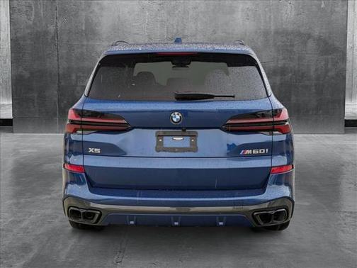 2024 BMW X5 M60i