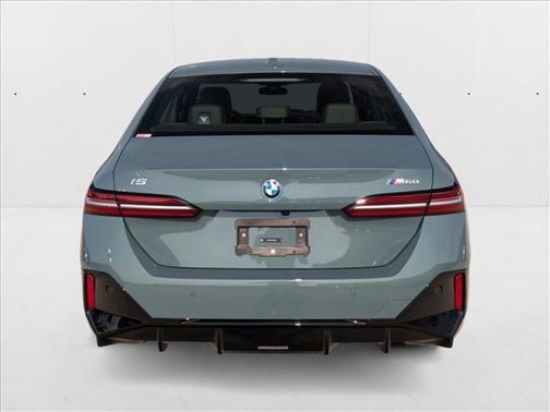 2025 BMW i5 M60