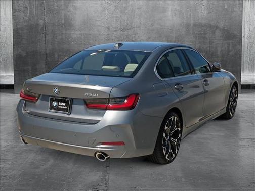 2025 BMW 330 i xDrive
