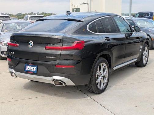 2025 BMW X4 xDrive30i