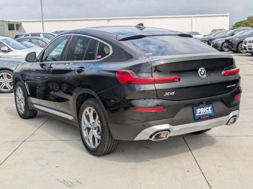 2025 BMW X4 xDrive30i