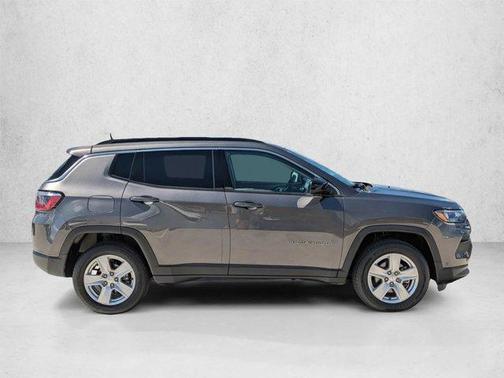 Granite Crystal Clearcoat Metallic 2022 Jeep Compass Latitude