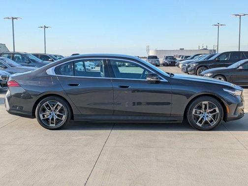 2025 BMW i5 xDrive40