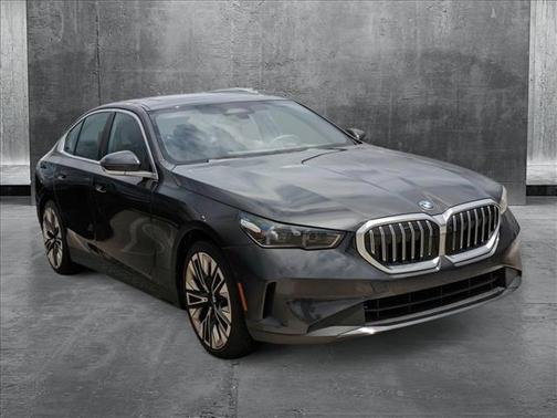 2024 BMW 540 i xDrive