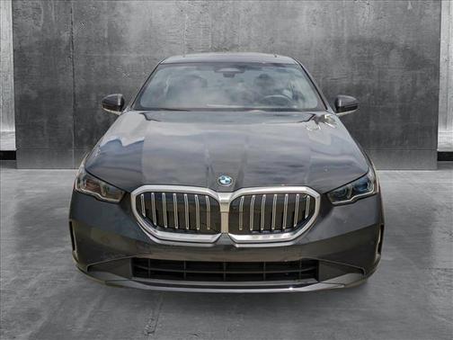 2024 BMW 540 i xDrive