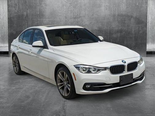 2018 BMW 330 i xDrive