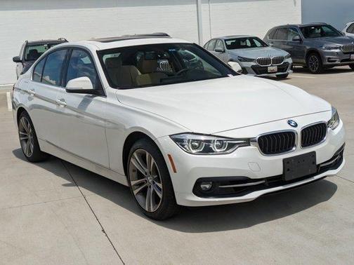 2018 BMW 330 i xDrive