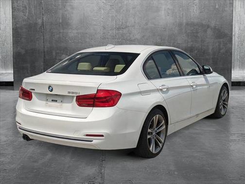 2018 BMW 330 i xDrive