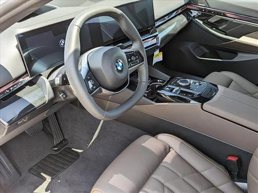 2026 BMW 540 i xDrive