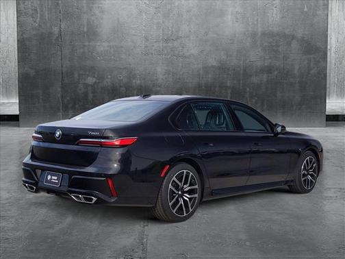 2024 BMW 760 760i xDrive