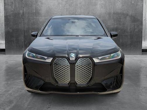 2025 BMW iX xDrive50