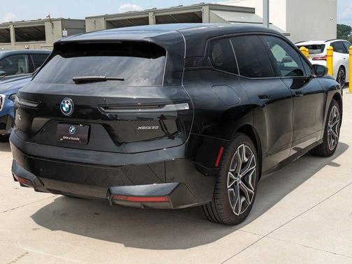 2025 BMW iX xDrive50
