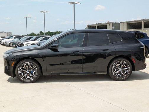2025 BMW iX xDrive50