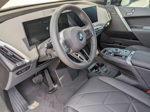 2025 BMW iX xDrive50