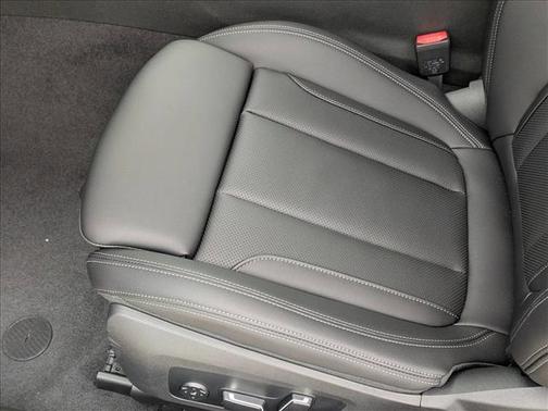 2026 BMW 230 i xDrive