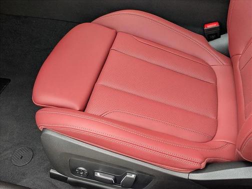 2025 BMW 330 i xDrive