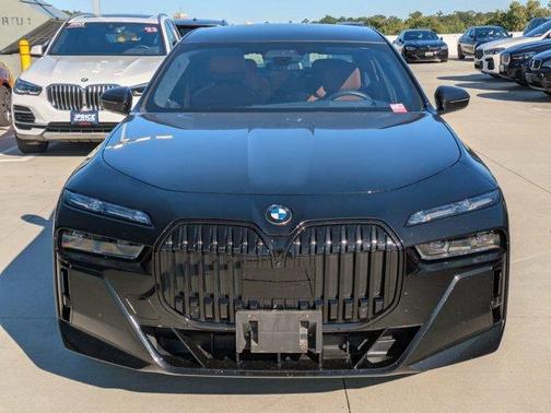 2023 BMW 740 i
