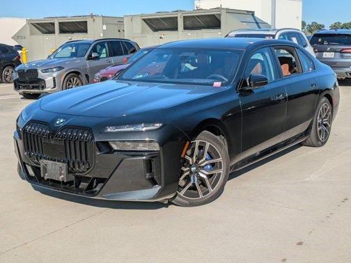2023 BMW 740 i