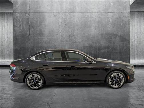 2024 BMW i5 eDrive40