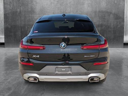 2023 BMW X4 xDrive30i
