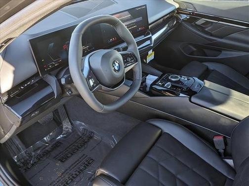 2025 BMW 530 i xDrive