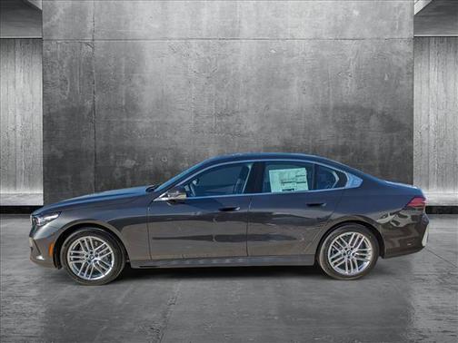 2025 BMW 530 i xDrive