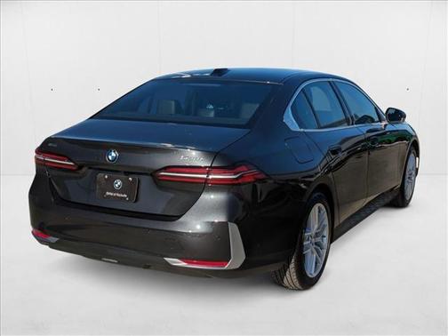 2025 BMW 530 i xDrive