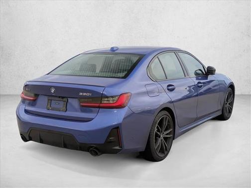2023 BMW 330 i xDrive