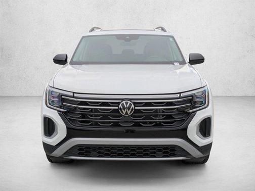 Pure White 2024 Volkswagen Atlas 2.0T Peak Edition SE w/Technology
