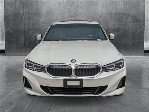 2023 BMW 330 i xDrive