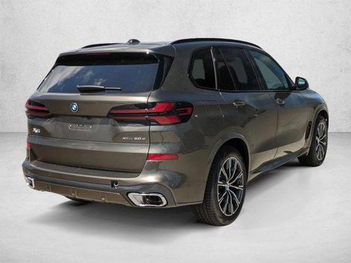 Manhattan Green Metallic 2026 BMW X5 PHEV xDrive50e