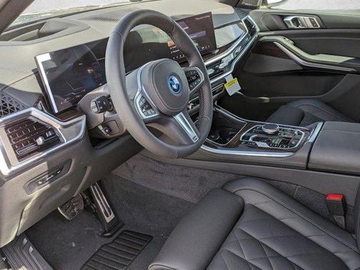 Manhattan Green Metallic 2026 BMW X5 PHEV xDrive50e