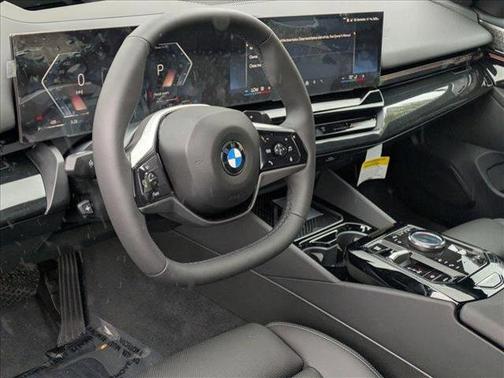 2025 BMW 530 i xDrive