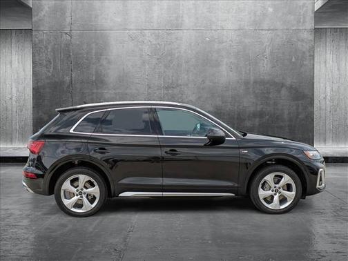 2024 Audi Q5 45 S line quattro Premium