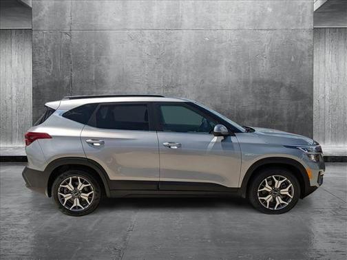 2022 Kia Seltos EX