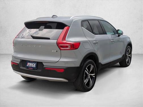 2024 Volvo XC40 CORE THEME